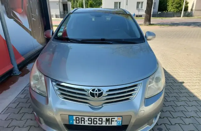 TOYOTA Avensis 