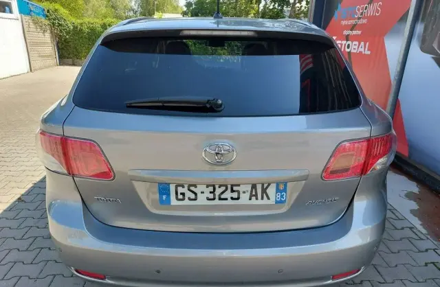 TOYOTA Avensis 
