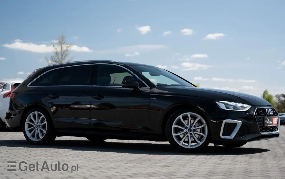 AUDI A4 Avant 35 TFSI S tronic S line