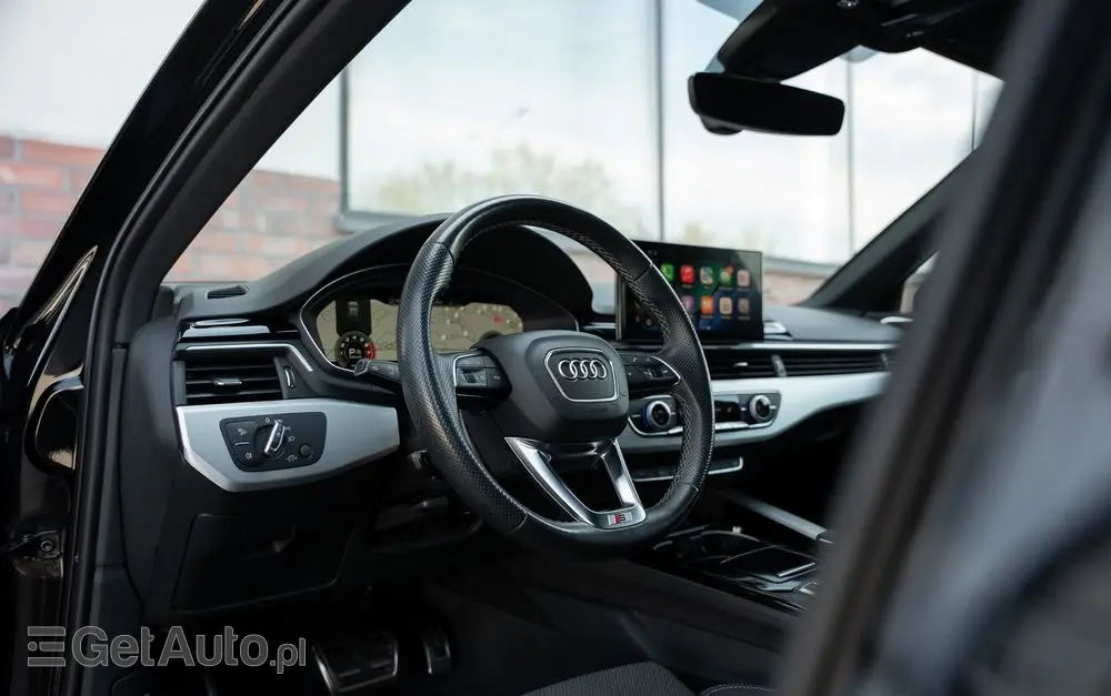 AUDI A4 Avant 35 TFSI S tronic S line