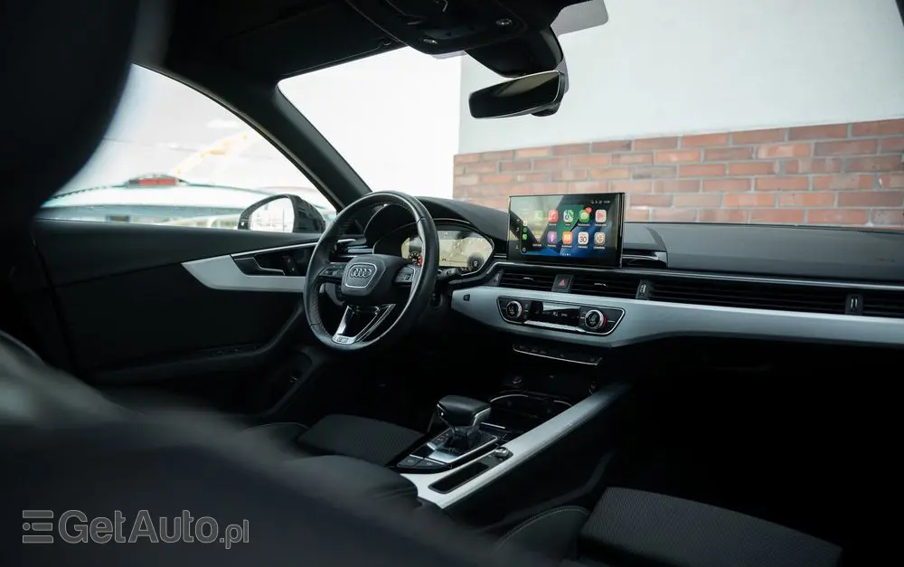 AUDI A4 Avant 35 TFSI S tronic S line
