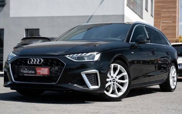 AUDI A4 Avant 35 TFSI S tronic S line