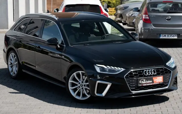 AUDI A4 Avant 35 TFSI S tronic S line