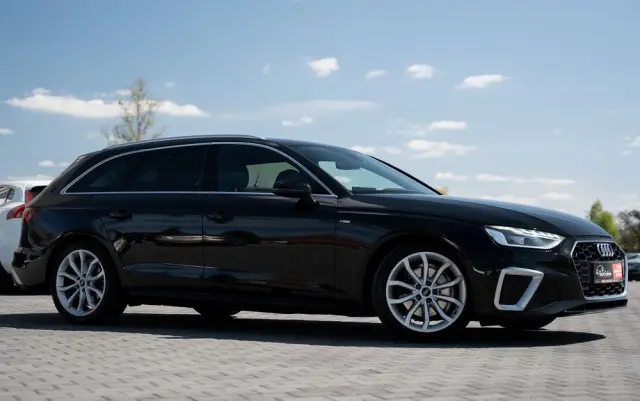 AUDI A4 Avant 35 TFSI S tronic S line