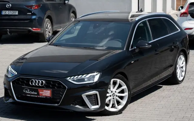 AUDI A4 Avant 35 TFSI S tronic S line
