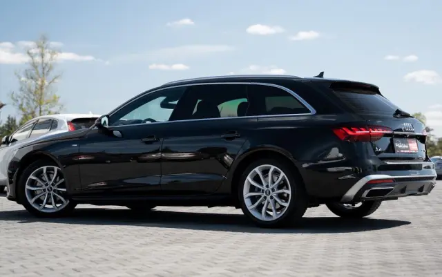 AUDI A4 Avant 35 TFSI S tronic S line