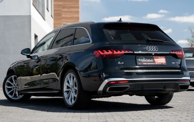 AUDI A4 Avant 35 TFSI S tronic S line