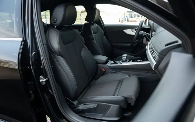 AUDI A4 Avant 35 TFSI S tronic S line