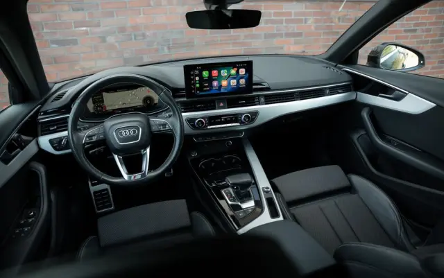 AUDI A4 Avant 35 TFSI S tronic S line
