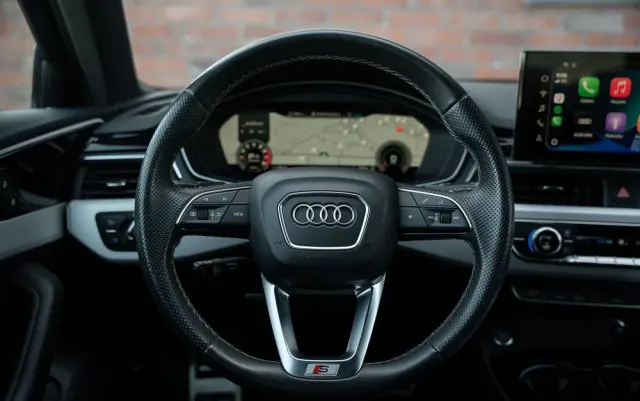 AUDI A4 Avant 35 TFSI S tronic S line