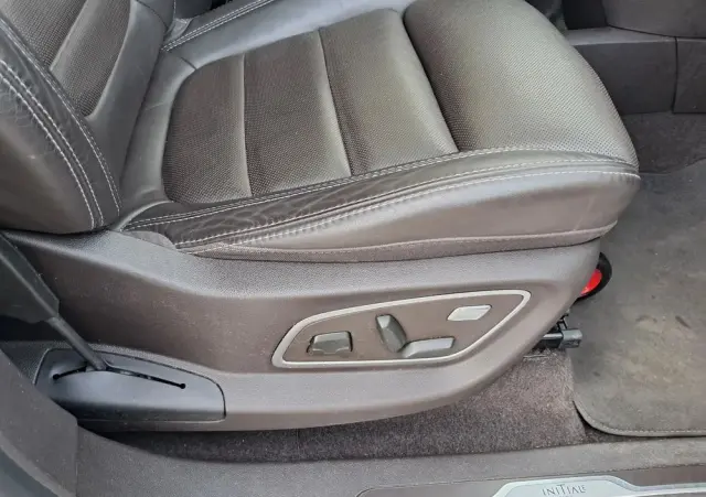 RENAULT Espace Energy dCi 160 EDC Initiale Paris