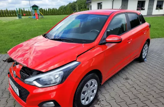 HYUNDAI I20 