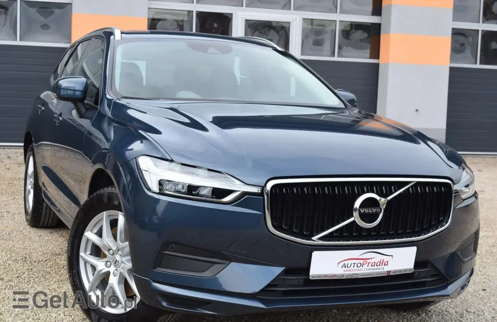 VOLVO XC 60 D3 Momentum Pro