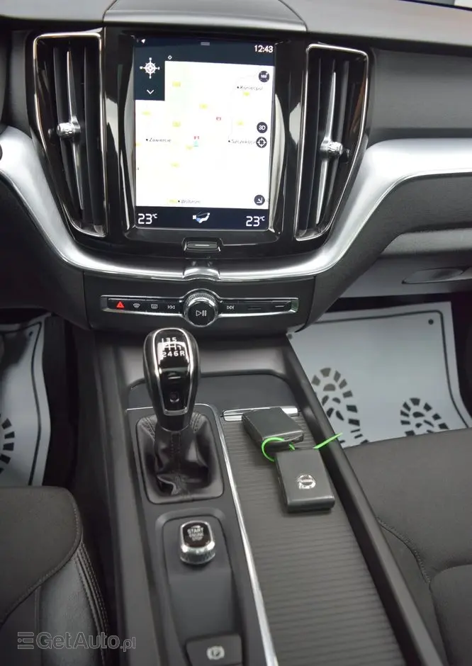 VOLVO XC 60 D3 Momentum Pro