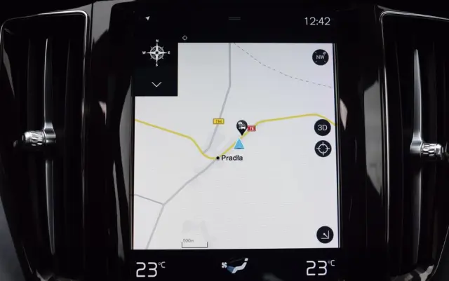 VOLVO XC 60 D3 Momentum Pro