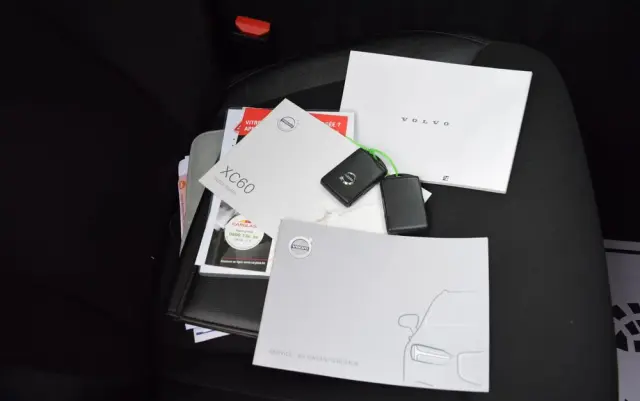 VOLVO XC 60 D3 Momentum Pro