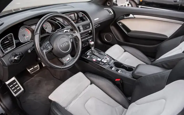 AUDI S5 Cabrio S tronic