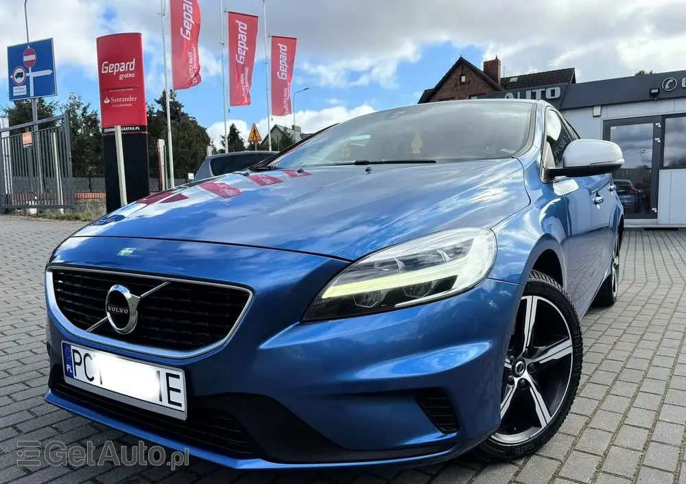 VOLVO V40 D2 Drive-E SCR R-Design Momentum