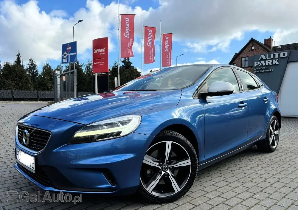 VOLVO V40 D2 Drive-E SCR R-Design Momentum