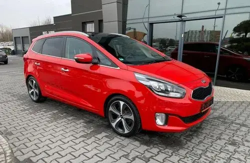 KIA Carens 