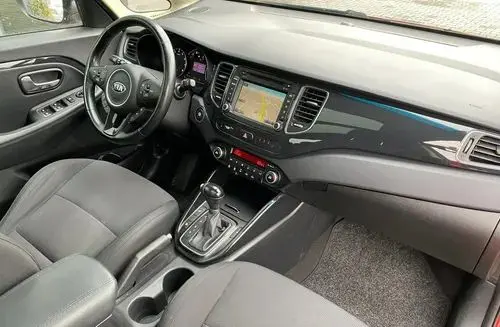 KIA Carens 
