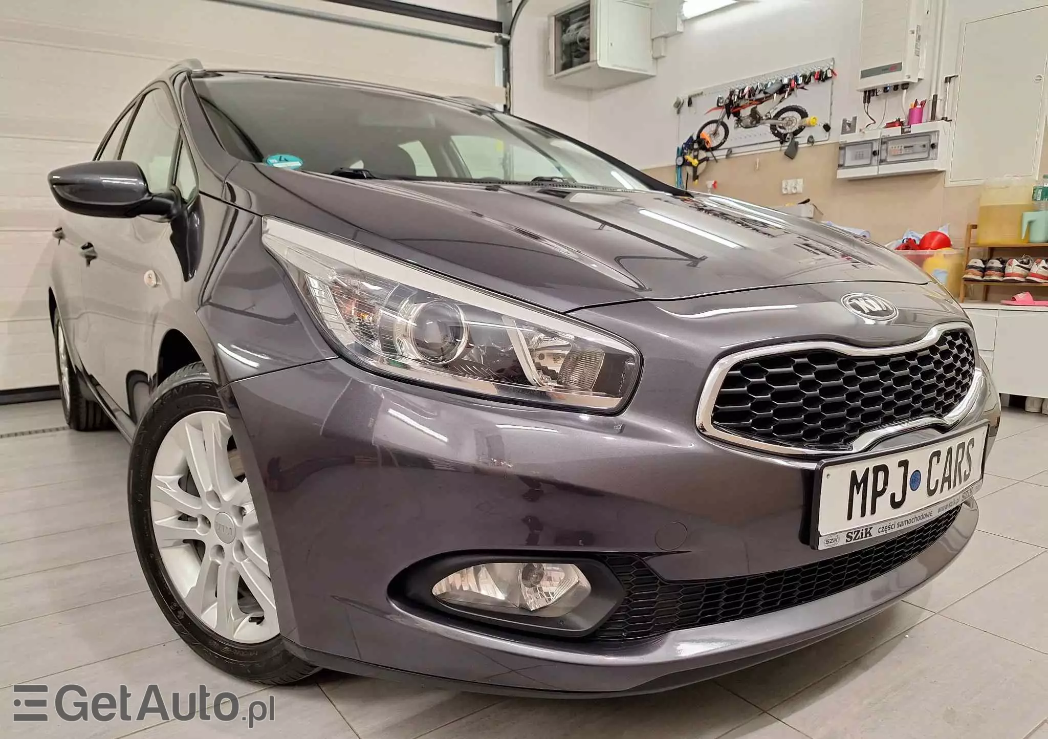 KIA Ceed 1.4 CVVT Dream Team Edition