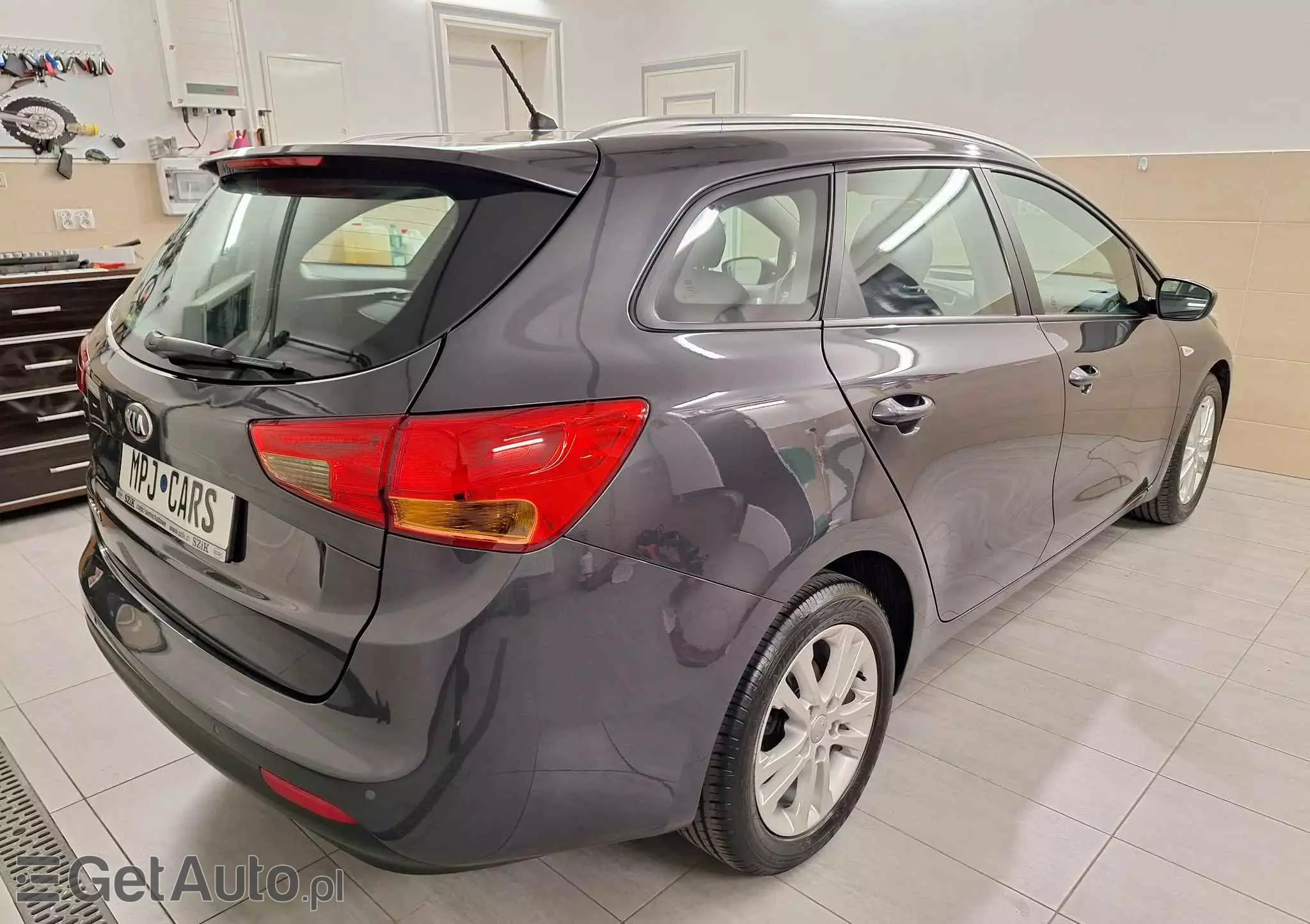 KIA Ceed 1.4 CVVT Dream Team Edition