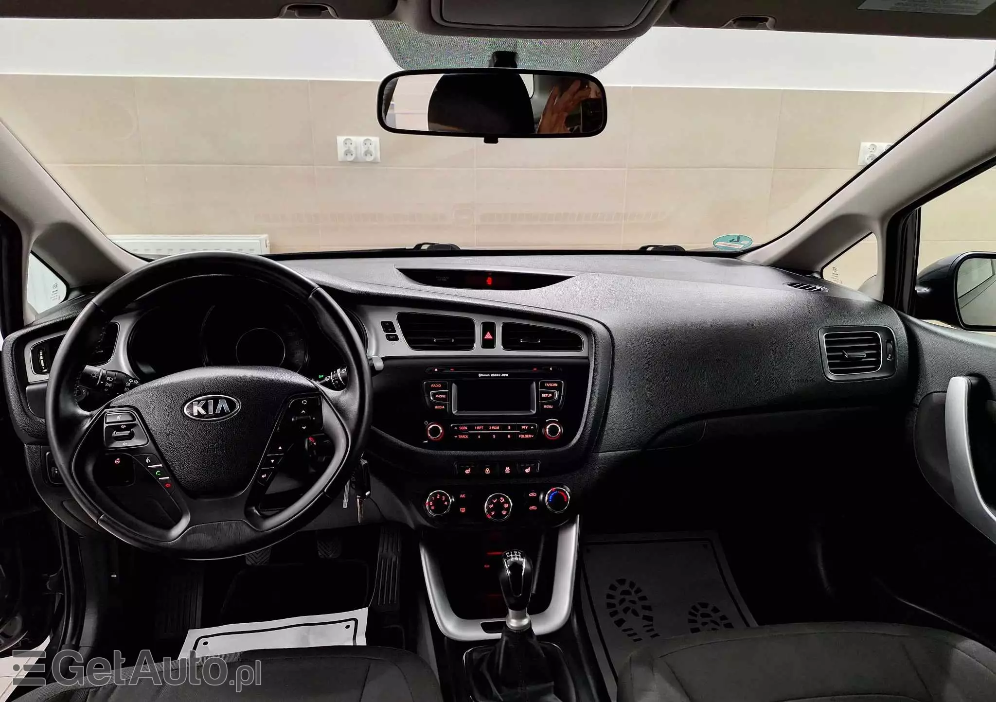 KIA Ceed 1.4 CVVT Dream Team Edition