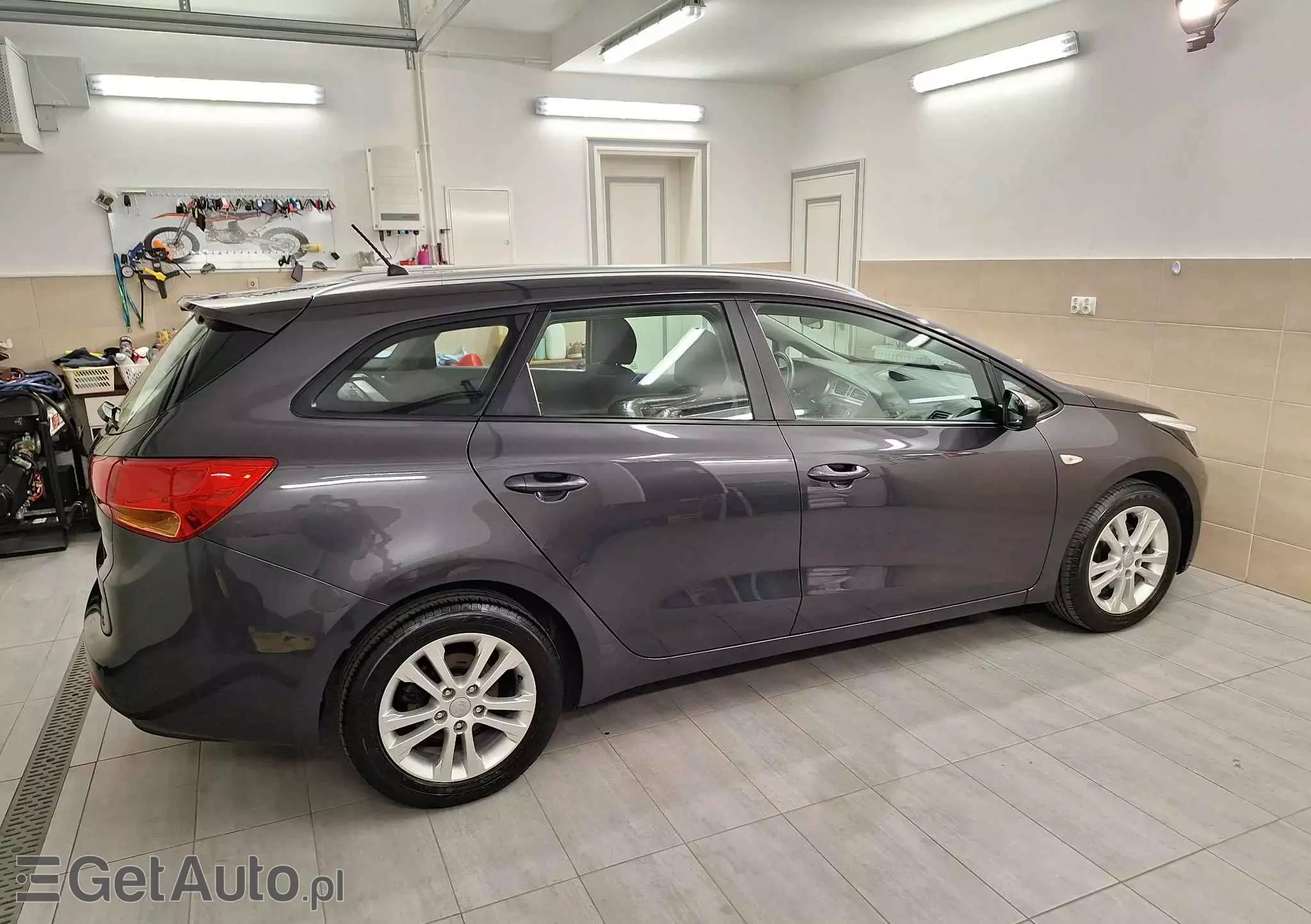 KIA Ceed 1.4 CVVT Dream Team Edition