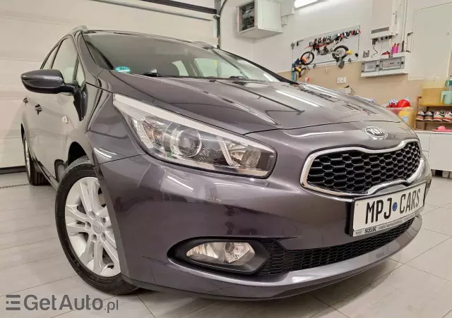 KIA Ceed 1.4 CVVT Dream Team Edition