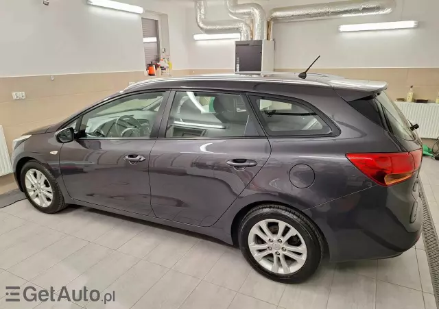 KIA Ceed 1.4 CVVT Dream Team Edition