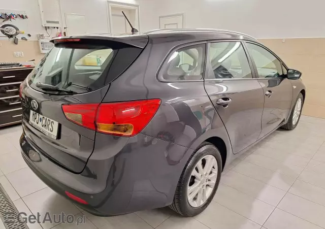 KIA Ceed 1.4 CVVT Dream Team Edition