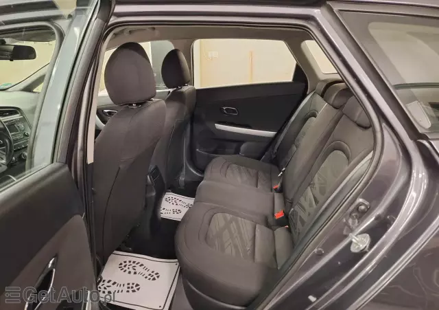 KIA Ceed 1.4 CVVT Dream Team Edition