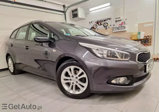 KIA Ceed 1.4 CVVT Dream Team Edition