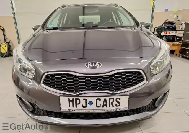 KIA Ceed 1.4 CVVT Dream Team Edition