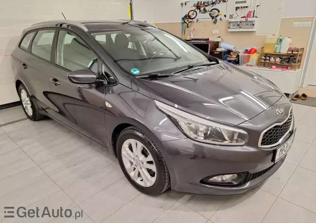 KIA Ceed 1.4 CVVT Dream Team Edition