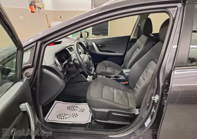 KIA Ceed 1.4 CVVT Dream Team Edition