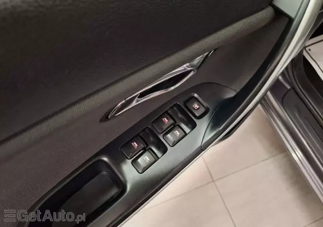 KIA Ceed 1.4 CVVT Dream Team Edition