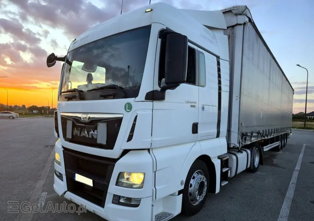 MAN TGX 18.440 + KAESSBOHRER MEGA 