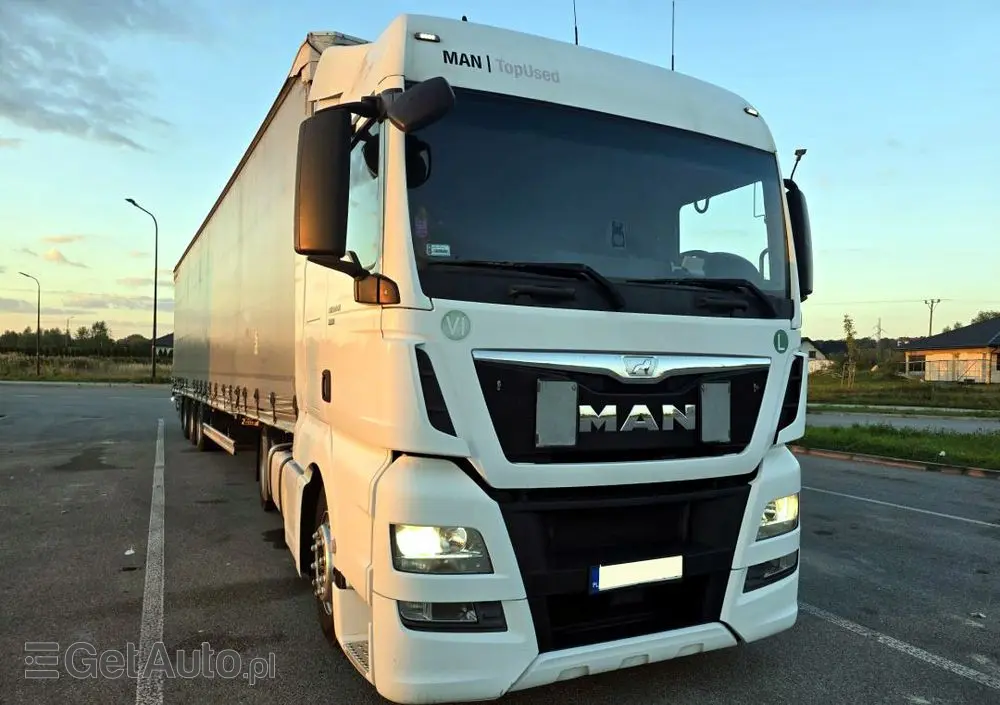 MAN TGX 18.440 + KAESSBOHRER MEGA 