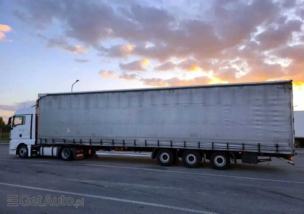 MAN TGX 18.440 + KAESSBOHRER MEGA 