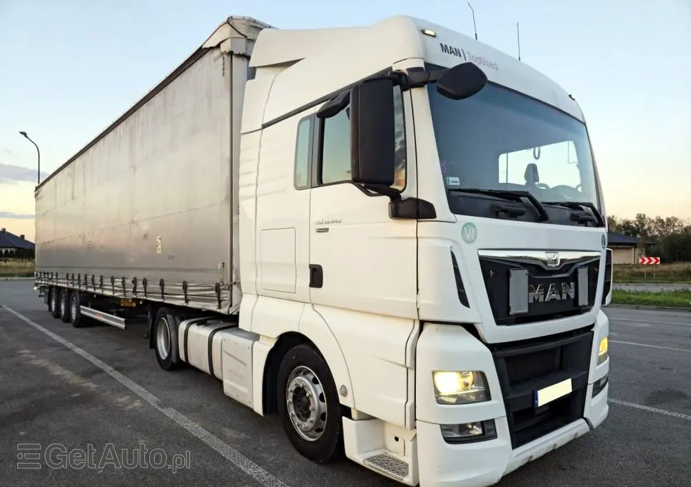 MAN TGX 18.440 + KAESSBOHRER MEGA 