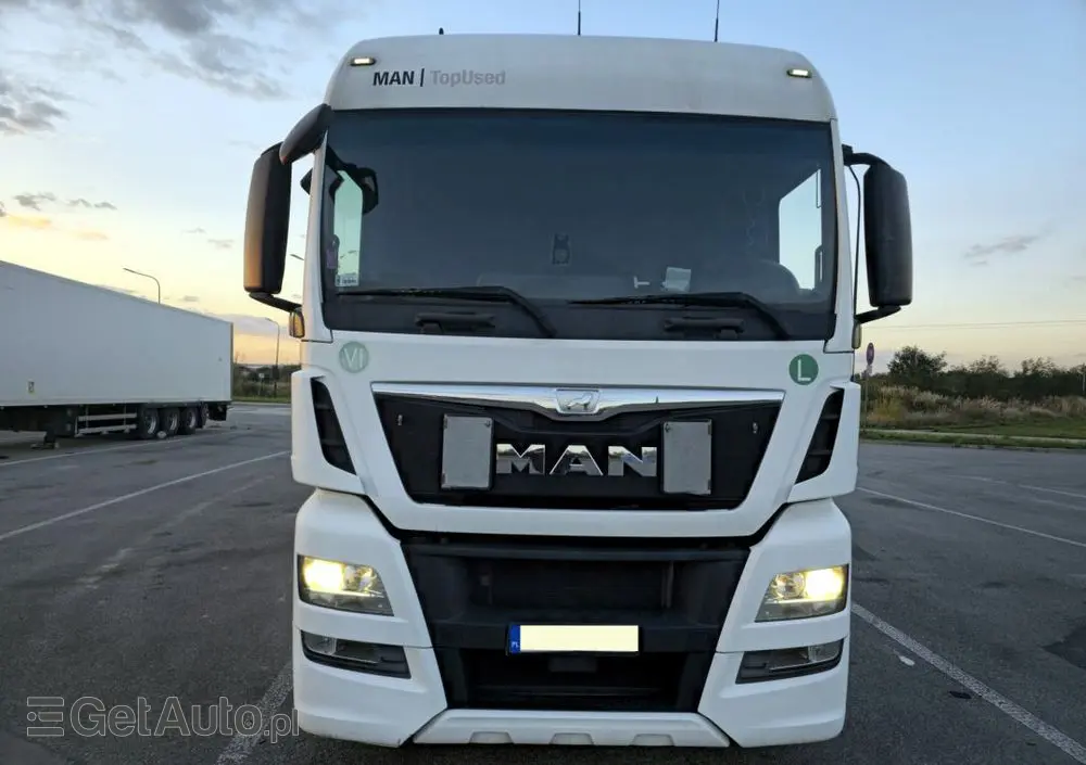 MAN TGX 18.440 + KAESSBOHRER MEGA 