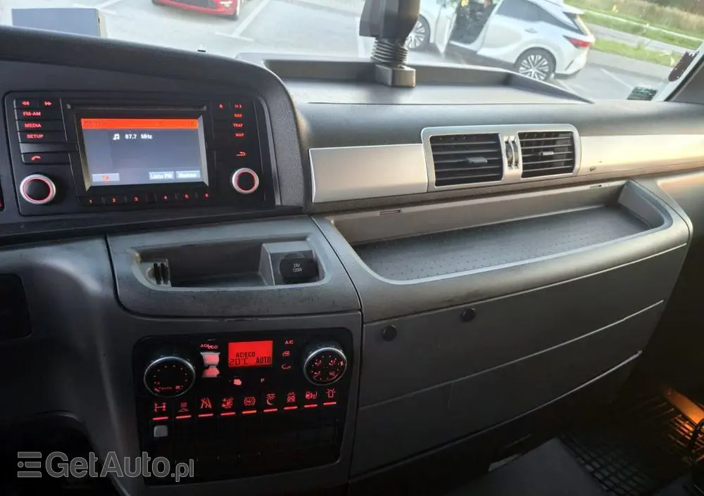 MAN TGX 18.440 + KAESSBOHRER MEGA 