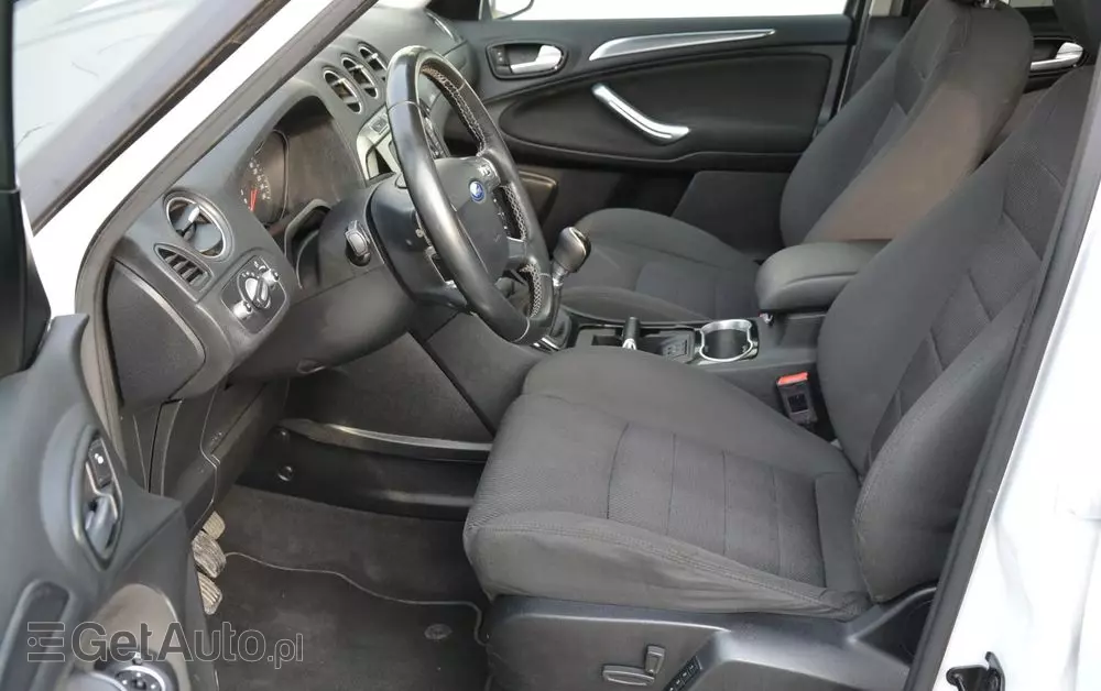 FORD S-Max 2.0 TDCi DPF Titanium