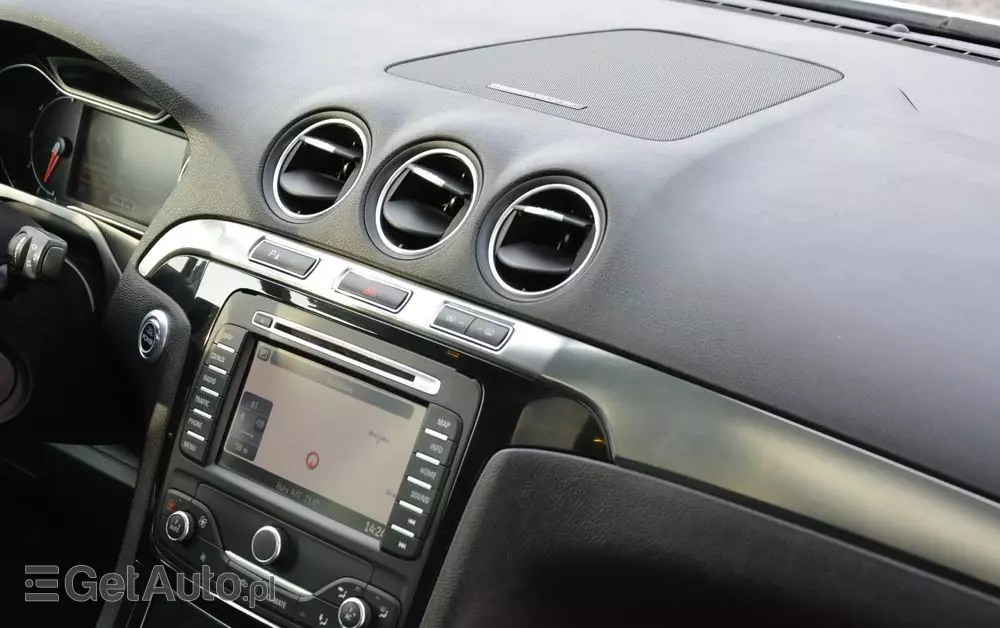 FORD S-Max 2.0 TDCi DPF Titanium