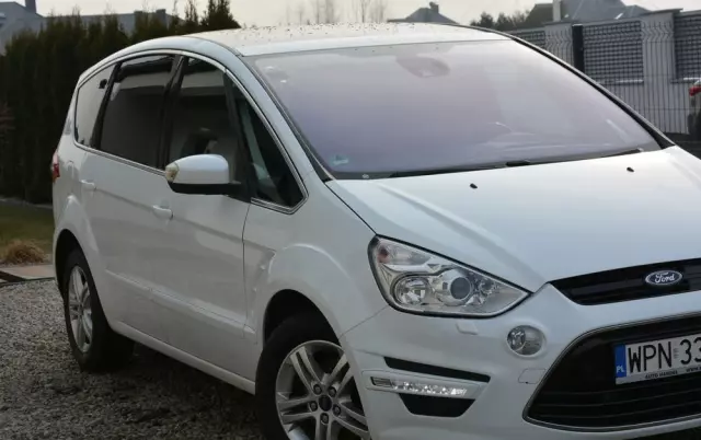 FORD S-Max 2.0 TDCi DPF Titanium