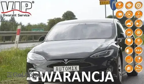 TESLA Model S 