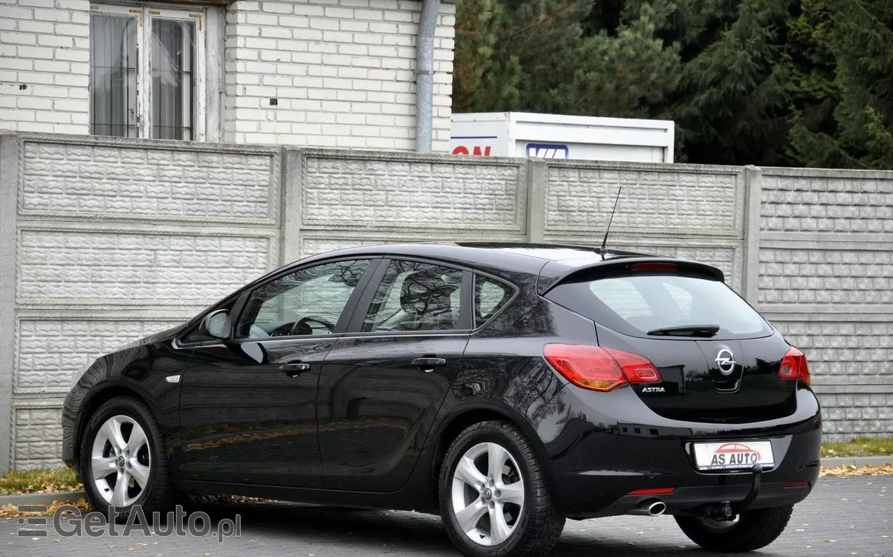 OPEL Astra IV 1.4 T Enjoy
