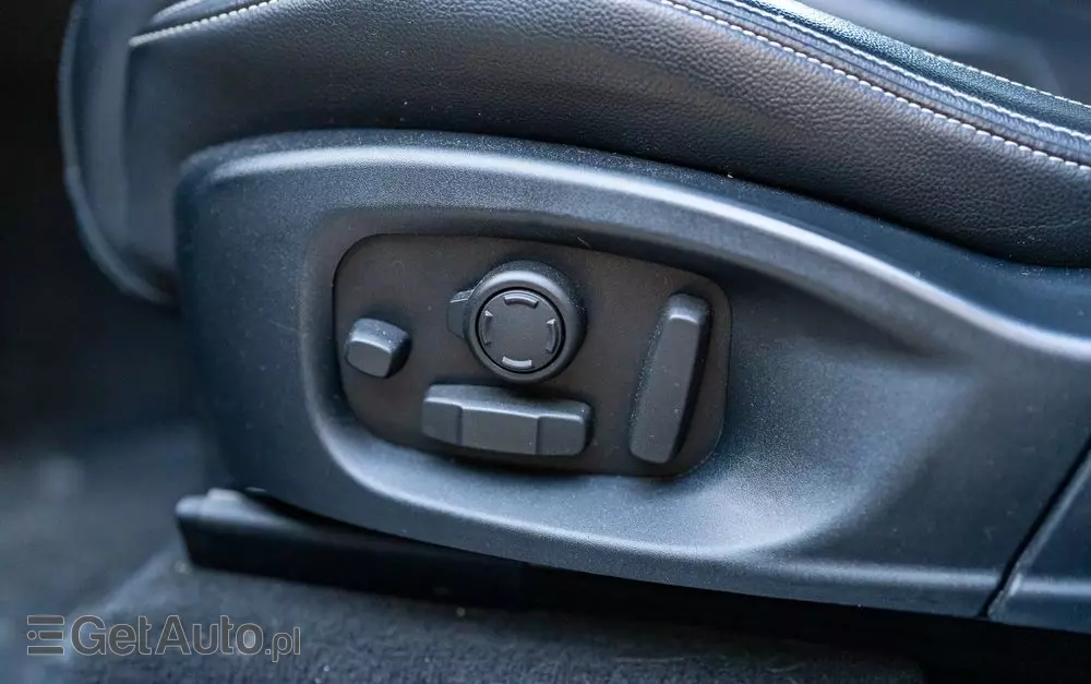 JAGUAR F-Pace 3.0 TDV6 AWD 300 Sport